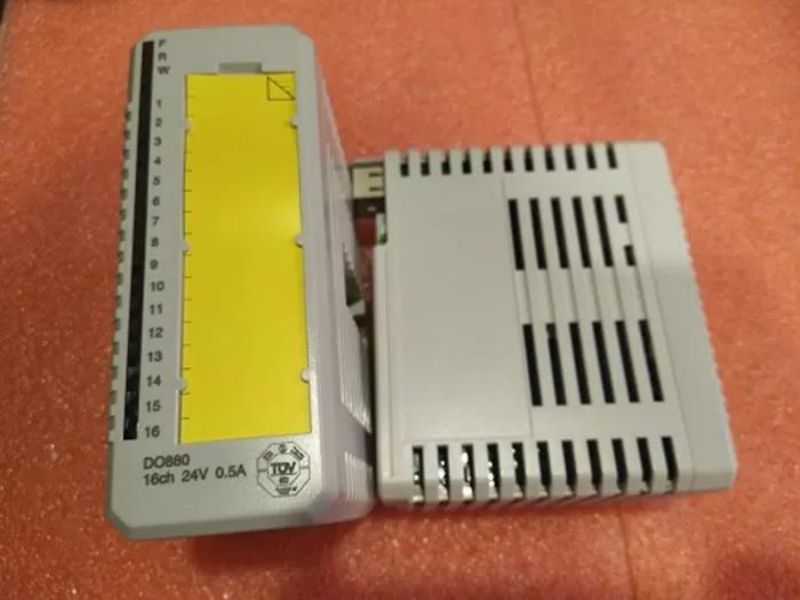 DO880 ABB Digital Output Module 24V HI S/R 16 ch DC AC PLC Spare Parts 3BSE028602R1